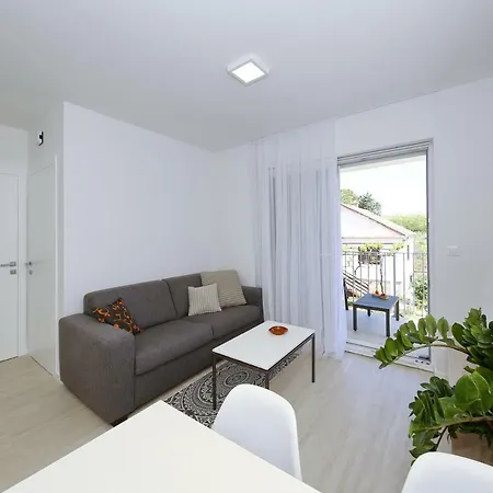 Valadar Apartman Privlaka