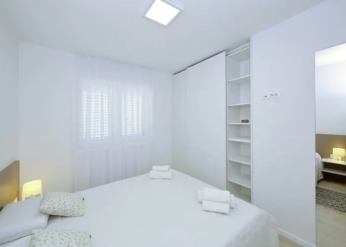 Valadar Apartament *
